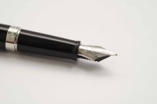 Waterman-Hemisphere-Lacquer-Black-4.jpg