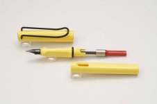 Lamy-Safari-Line-Friends-Sally-Special-Edition-4.jpg