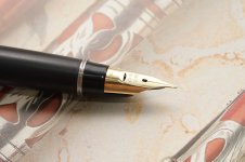 Pilot-Custom-Grandee-22K-AGM-3.jpg