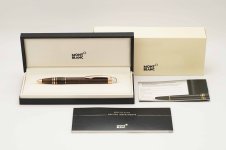 Montblanc-Starwalker-Red-Gold-Metal-Ballpoint-Pen-2.jpg