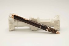 Montblanc-Starwalker-Red-Gold-Metal-Ballpoint-Pen-1.jpg