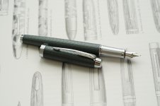 Parker-IM-Premium-Dark-Green-4.jpg