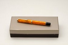 Pelikan-Souveran-M600-Vibrant-Orange-5.jpg