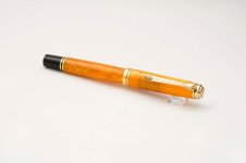 Pelikan-Souveran-M600-Vibrant-Orange-4.jpg