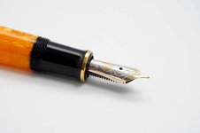 Pelikan-Souveran-M600-Vibrant-Orange-3.jpg