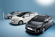 Toyota-Prius-MPV-63233.jpg