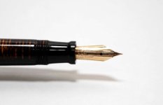 Parker-Vacumatic-Golden-Brown-Pearl-4.jpg