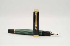 Pelikan-Souveran-M600-Black-Green-3.jpg