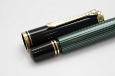 Pelikan-Souveran-M600-Black-Green-6.jpg