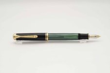 Pelikan-Souveran-M600-Black-Green-8.jpg