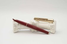 Parker-61-Burgundy-Gold-Filled-Cap-1.jpg