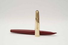 Parker-61-Burgundy-Gold-Filled-Cap-2.jpg