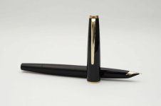 Montblanc-320-Classic-Black-Resin-2.jpg