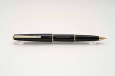 Montblanc-320-Classic-Black-Resin-6.jpg