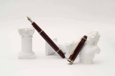 Montblanc-Meisterstuck-144R-Bordeaux-1.jpg