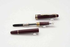 Montblanc-Meisterstuck-144R-Bordeaux-5.jpg