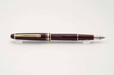 Montblanc-Meisterstuck-144R-Bordeaux-8.jpg