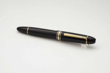 Montblanc-Meisterstuck-149-Classic-Black-Resin-7.jpg