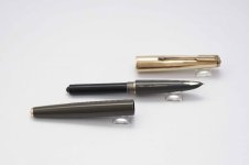 Parker-61-Grey-12K-Gold-Filled-Cap-4.jpg