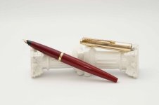 Parker-45-Custom-Burgundy-Rolled-Gold-Cap-1.jpg