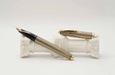 Sheaffer-Imperial-Sovereign-Gold-Fill-Diamond-Design-1.jpg