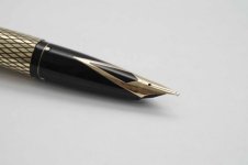 Sheaffer-Imperial-Sovereign-Gold-Fill-Diamond-Design-4.jpg