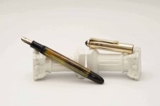 Pelikan-500NN-Brown-Tortoiseshell-Gold-Plated-Cap-1.jpg