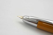 Pilot-Capless-Vanishing-Point-Deep-Yellow-4.jpg