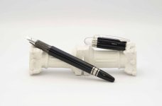 Montblanc-Starwalker-Platinum-Black-Resin-1.jpg