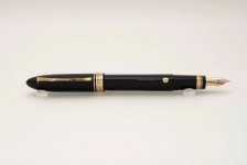 Omas-360-Oversize-Black-Resin-Piston-Filler-8.jpg