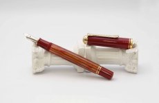 Pelikan-Souveran-M600-Tortoiseshell-Red-1.jpg