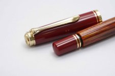 Pelikan-Souveran-M600-Tortoiseshell-Red-6.jpg