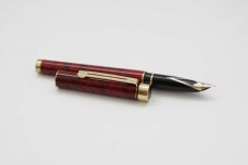 Sheaffer-Targa-1034-Red-Ronce-Lacquer-2.jpg