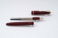 Parker-Duofold-Slimfold-Burgundy-3.jpg
