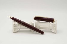 Montblanc-221-Classic-Burgundy-1.jpg