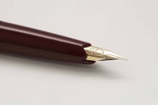 Montblanc-221-Classic-Burgundy-5.jpg