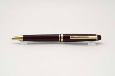 Montblanc-Meisterstuck-Classique-Burgundy-Ballpoint-Pen-1.jpg