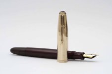 Parker-La-Plume-Double-Lamine-Bordeaux-Gold-Filled-Cap-Vacumatic-2.jpg