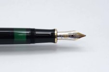 Pelikan-Souveran-M400-Black-5.jpg