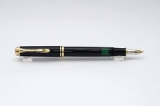 Pelikan-Souveran-M400-Black-8.jpg