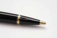 Montblanc-Boheme-Rouge-Ballpoint-Pen-4.jpg