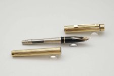 Sheaffer-Targa-1005-Gold-Fluted-4.jpg