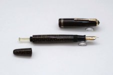 Parker-Vacumatic-Red-Black-Stripe-Double-Ring-Cap-5.jpg