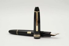 Montblanc-Meisterstuck-146-Legrand-Black-Resin-3.jpg
