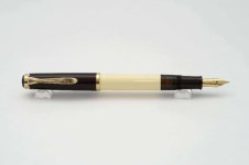 Pelikan-M200-Cafe-Creme-Special-Edition-6.jpg