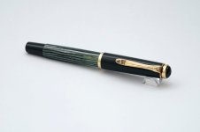 Pelikan-400N-Green-Black-5.jpg