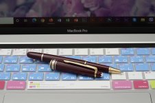 Montblanc-Meisterstuck-163R-Bordeaux-Rollerball-1.jpg