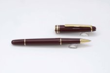 Montblanc-Meisterstuck-163R-Bordeaux-Rollerball-3.jpg