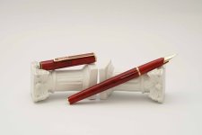 Pilot-Grandee-L-Red-Lacquer-1.jpg