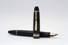 Montblanc-Meisterstuck-146-Classic-Black-Resin-2.jpg